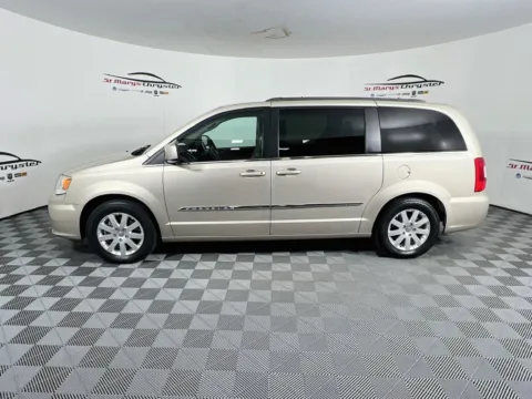 More photos of 2015 Chrysler Town & Country Touring at St. Marys CDJR, OH