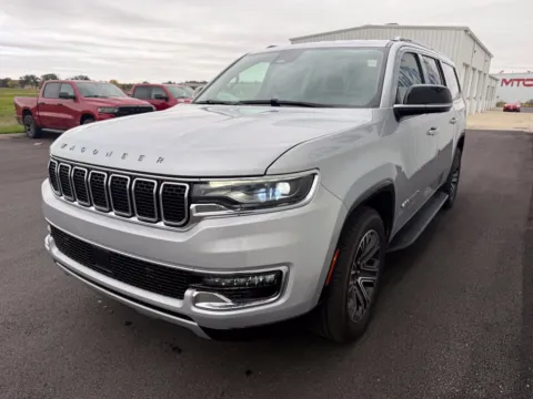 More photos of 2024 Jeep Wagoneer L Series II at St. Marys CDJR, OH