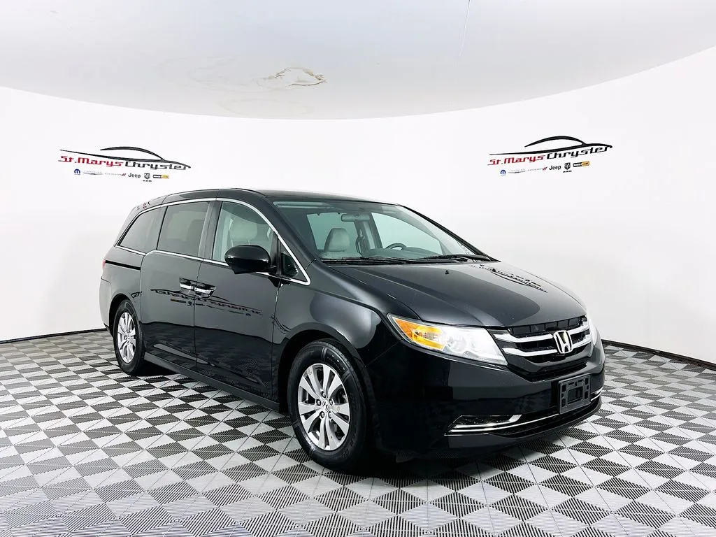 Black 2016 Honda Odyssey SE for sale in Saint Marys, OH