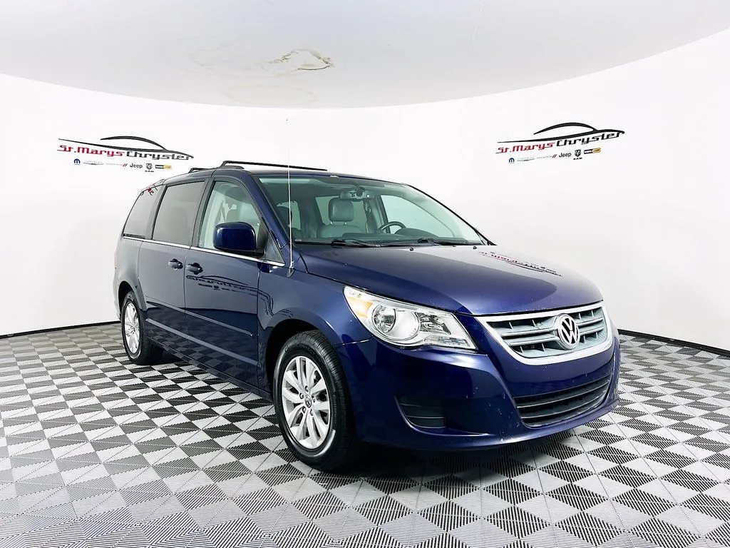 Gray 2013 Volkswagen Routan SE for sale in Saint Marys, OH