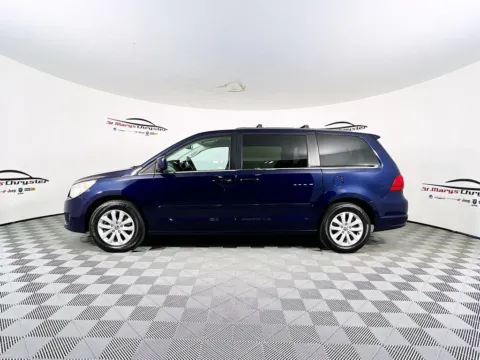 More photos of 2013 Volkswagen Routan SE at St. Marys Chrysler Dodge Jeep, OH