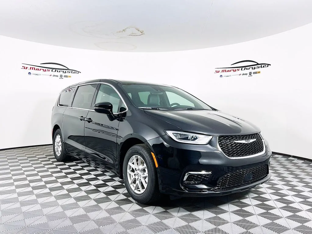 Black 2025 Chrysler Pacifica Select for sale in Saint Marys, OH
