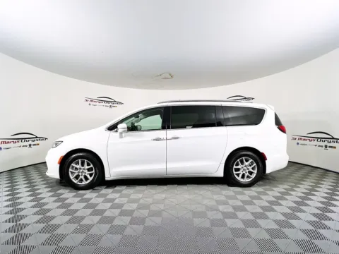 More photos of 2021 Chrysler Pacifica Touring L at St. Marys Chrysler Dodge Jeep, OH