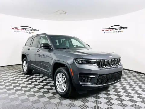 Gray 2025 Jeep Grand Cherokee Laredo for sale in Saint Marys, OH