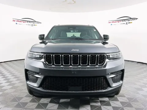 Another view of 2025 Jeep Grand Cherokee Laredo for sale in Saint Marys, OH at St. Marys Chrysler Dodge Jeep