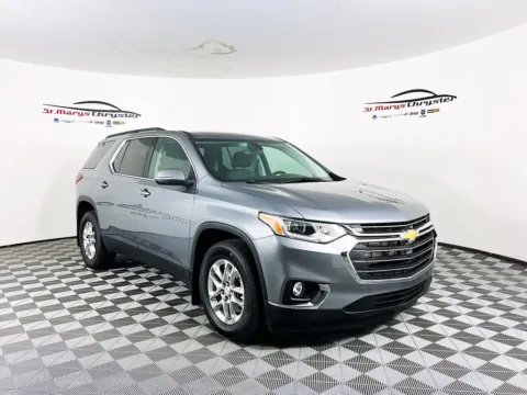 Gray 2021 Chevrolet Traverse LT for sale in Saint Marys, OH