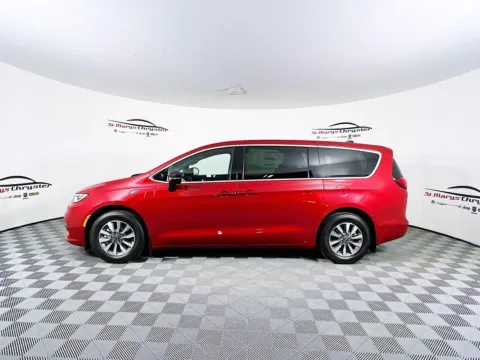 More photos of 2025 Chrysler Pacifica Hybrid Select at St. Marys Chrysler Dodge Jeep, OH