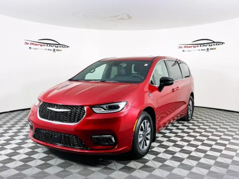 More photos of 2025 Chrysler Pacifica Hybrid Select at St. Marys Chrysler Dodge Jeep, OH