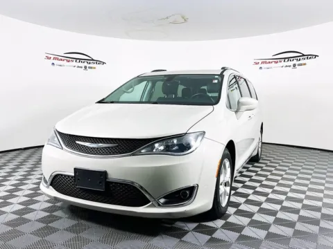 More photos of 2017 Chrysler Pacifica Touring L Plus at St. Marys Chrysler Dodge Jeep, OH