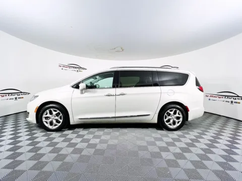 More photos of 2017 Chrysler Pacifica Touring L Plus at St. Marys Chrysler Dodge Jeep, OH