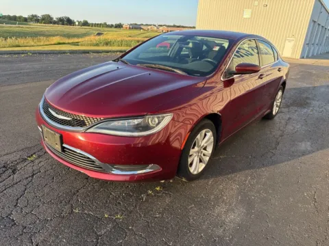 More photos of 2016 Chrysler 200 Limited at St. Marys Chrysler Dodge Jeep, OH