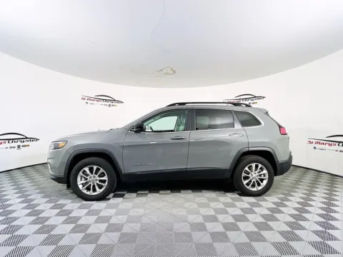 More photos of 2022 Jeep Cherokee Latitude Lux at St. Marys Chrysler Dodge Jeep, OH