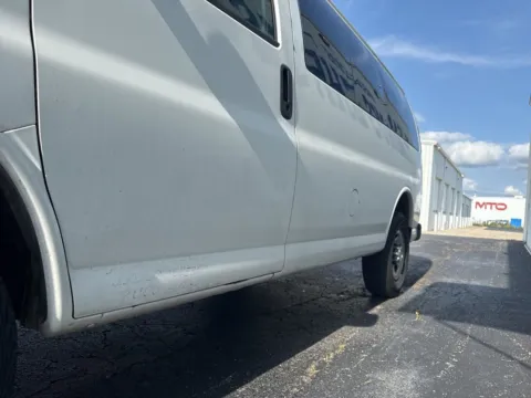More photos of 2009 Chevrolet Express 3500 LS at St. Marys Chrysler Dodge Jeep, OH
