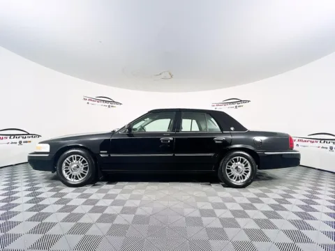More photos of 2009 Mercury Grand Marquis LS at St. Marys CDJR, OH
