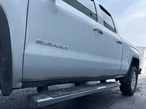 More photos of 2014 GMC Sierra 1500 SLE at St. Marys Chrysler Dodge Jeep, OH
