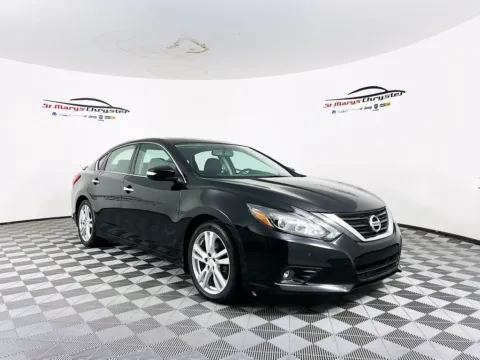 Black 2017 Nissan Altima 3.5 SL for sale in Saint Marys, OH