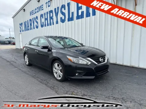 Black 2017 Nissan Altima 3.5 SL for sale in Saint Marys, OH