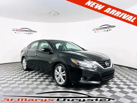 Black 2017 Nissan Altima 3.5 SL for sale in Saint Marys, OH