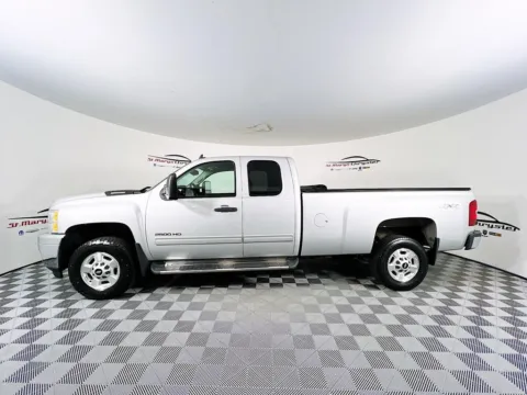 More photos of 2011 Chevrolet Silverado 2500HD LT at St. Marys CDJR, OH