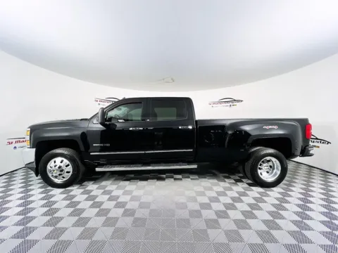 More photos of 2015 Chevrolet Silverado 3500HD LTZ at St. Marys CDJR, OH