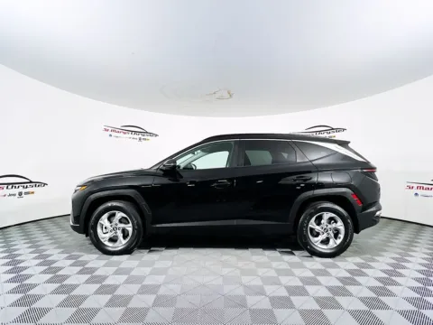 More photos of 2022 Hyundai Tucson SEL at St. Marys CDJR, OH