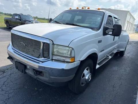 More photos of 2002 Ford F-350SD Lariat at St. Marys CDJR, OH