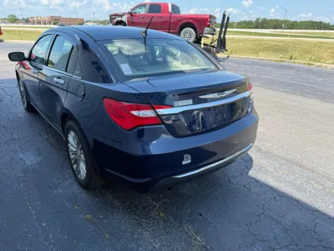 More photos of 2013 Chrysler 200 Limited at St. Marys CDJR, OH