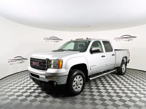 More photos of 2011 GMC Sierra 2500HD SLE at St. Marys CDJR, OH