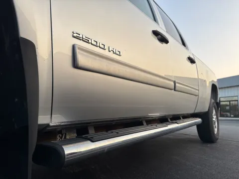More photos of 2011 GMC Sierra 2500HD SLE at St. Marys CDJR, OH