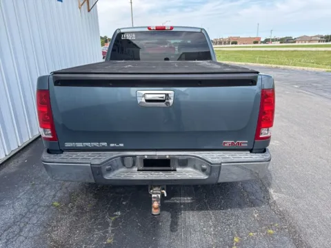 More photos of 2013 GMC Sierra 1500 SLE at St. Marys CDJR, OH