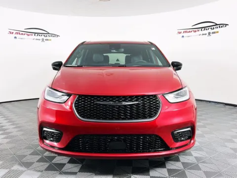 Another view of 2026 Chrysler Pacifica Select for sale in Saint Marys, OH at St. Marys CDJR