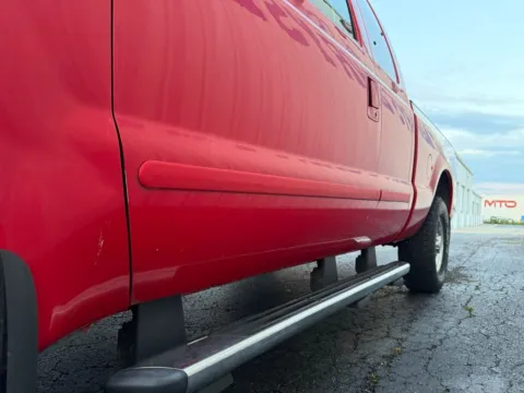 More photos of 2004 Ford F-250SD XLT at St. Marys CDJR, OH