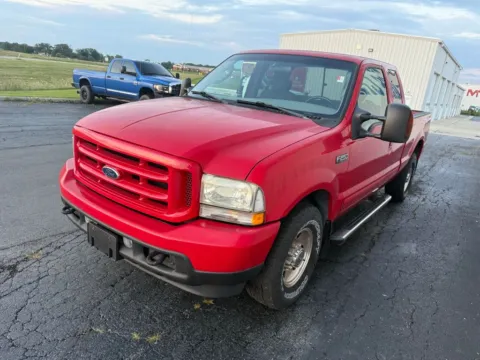 More photos of 2004 Ford F-250SD XLT at St. Marys CDJR, OH
