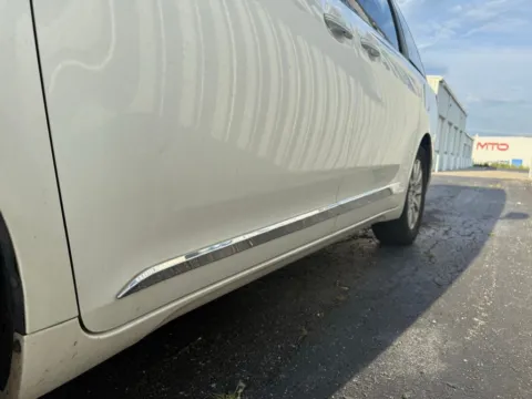 More photos of 2015 Toyota Sienna at St. Marys CDJR, OH