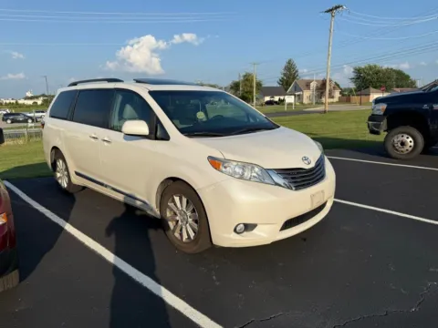 White 2015 Toyota Sienna for sale in Saint Marys, OH
