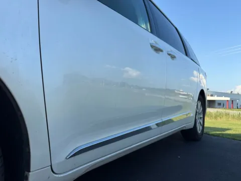 More photos of 2015 Toyota Sienna at St. Marys CDJR, OH