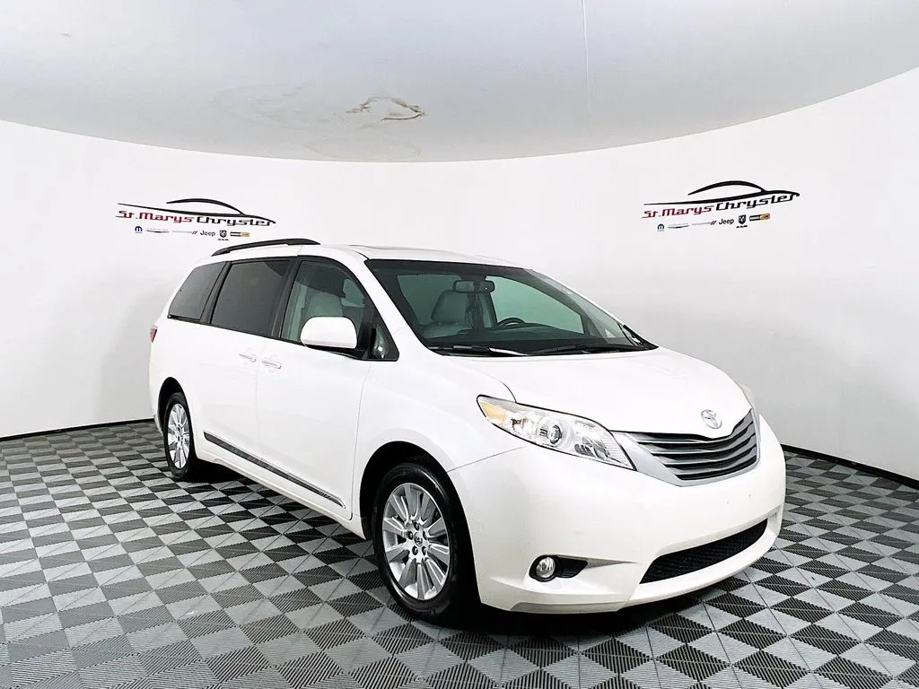 2015 Toyota Sienna XLE for sale in Saint Marys, OH