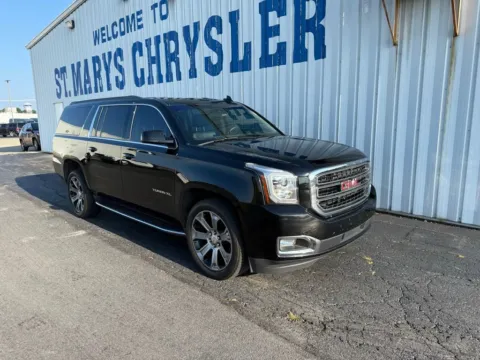 Black 2017 GMC Yukon XL SLT for sale in Saint Marys, OH