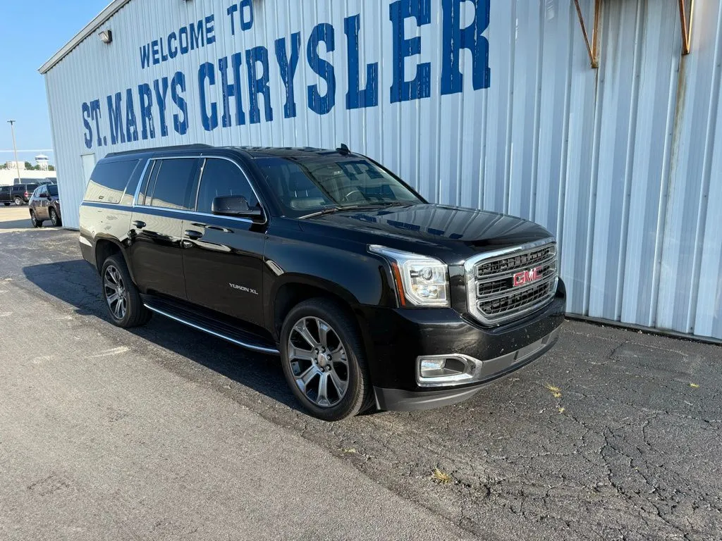 Black 2017 GMC Yukon XL SLT for sale in Saint Marys, OH