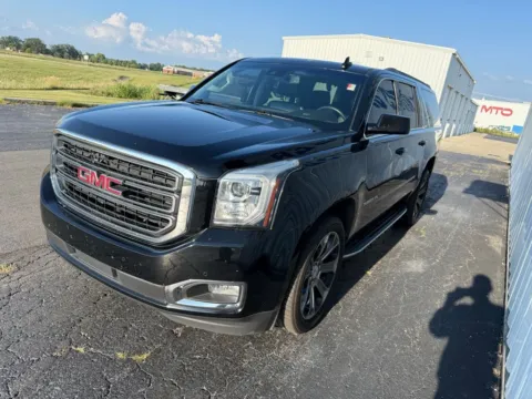 Another view of 2017 GMC Yukon XL SLT for sale in Saint Marys, OH at St. Marys CDJR