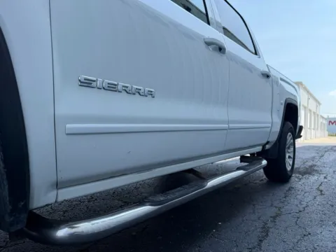 More photos of 2016 GMC Sierra 1500 SLE at St. Marys CDJR, OH