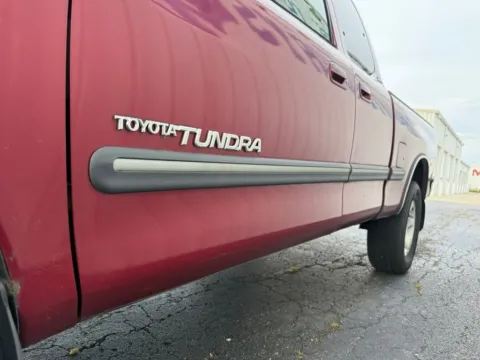 More photos of 2002 Toyota Tundra SR5 at St. Marys CDJR, OH