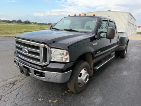 Another view of 2005 Ford F-350SD Lariat for sale in Saint Marys, OH at St. Marys CDJR