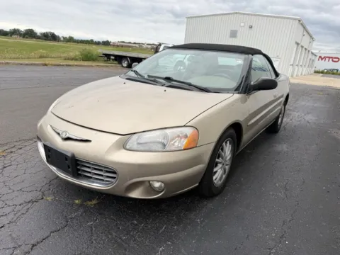 More photos of 2002 Chrysler Sebring LXi at St. Marys CDJR, OH
