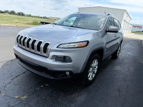 Another view of 2014 Jeep Cherokee Latitude for sale in Saint Marys, OH at St. Marys CDJR