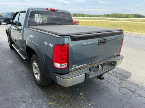 More photos of 2012 GMC Sierra 1500 SLE at St. Marys CDJR, OH