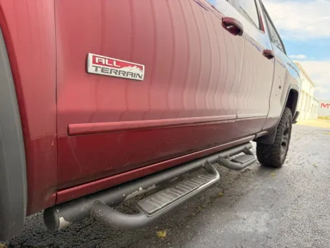 More photos of 2016 GMC Sierra 1500 SLT at St. Marys CDJR, OH
