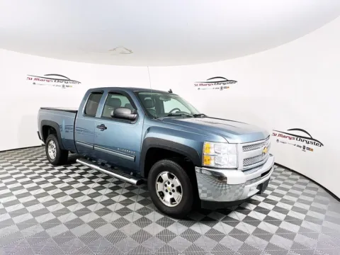 Gray 2013 Chevrolet Silverado 1500 LT for sale in Saint Marys, OH
