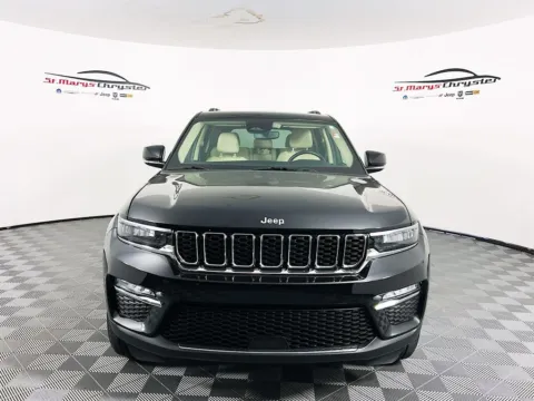 Another view of 2022 Jeep Grand Cherokee Limited for sale in Saint Marys, OH at St. Marys CDJR