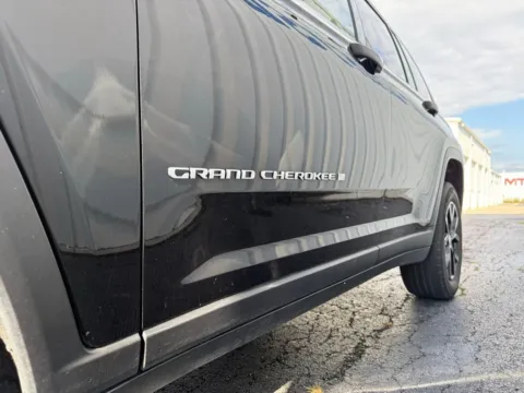 More photos of 2022 Jeep Grand Cherokee Limited at St. Marys CDJR, OH